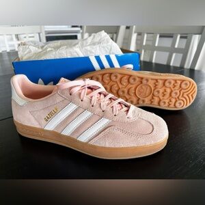 Adidas gazelle indoor Sandy Pink, white and gum